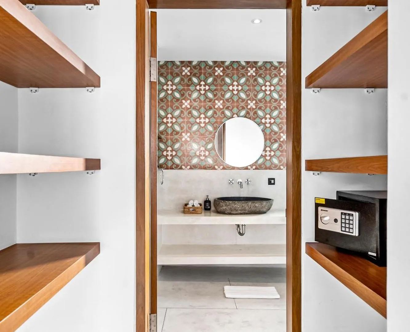 קנגו Besso Villa By Betterplace